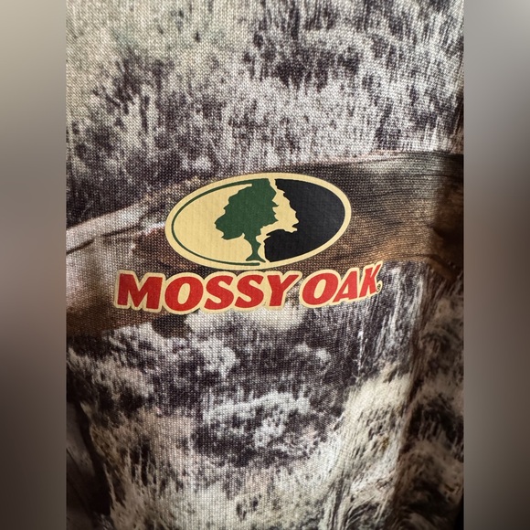 Mossy Oak Camo Hoodie - Picture 2 of 4